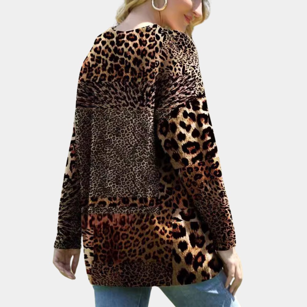 Damskjorta med leopardmönster – Iögonfallande design – Bekväm att bära – Långa ärmar