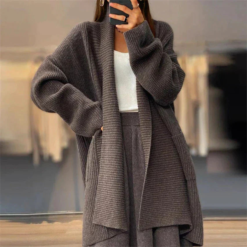Lång stickad kofta – Stilren & Bekväm Lager-På-Lager Look3